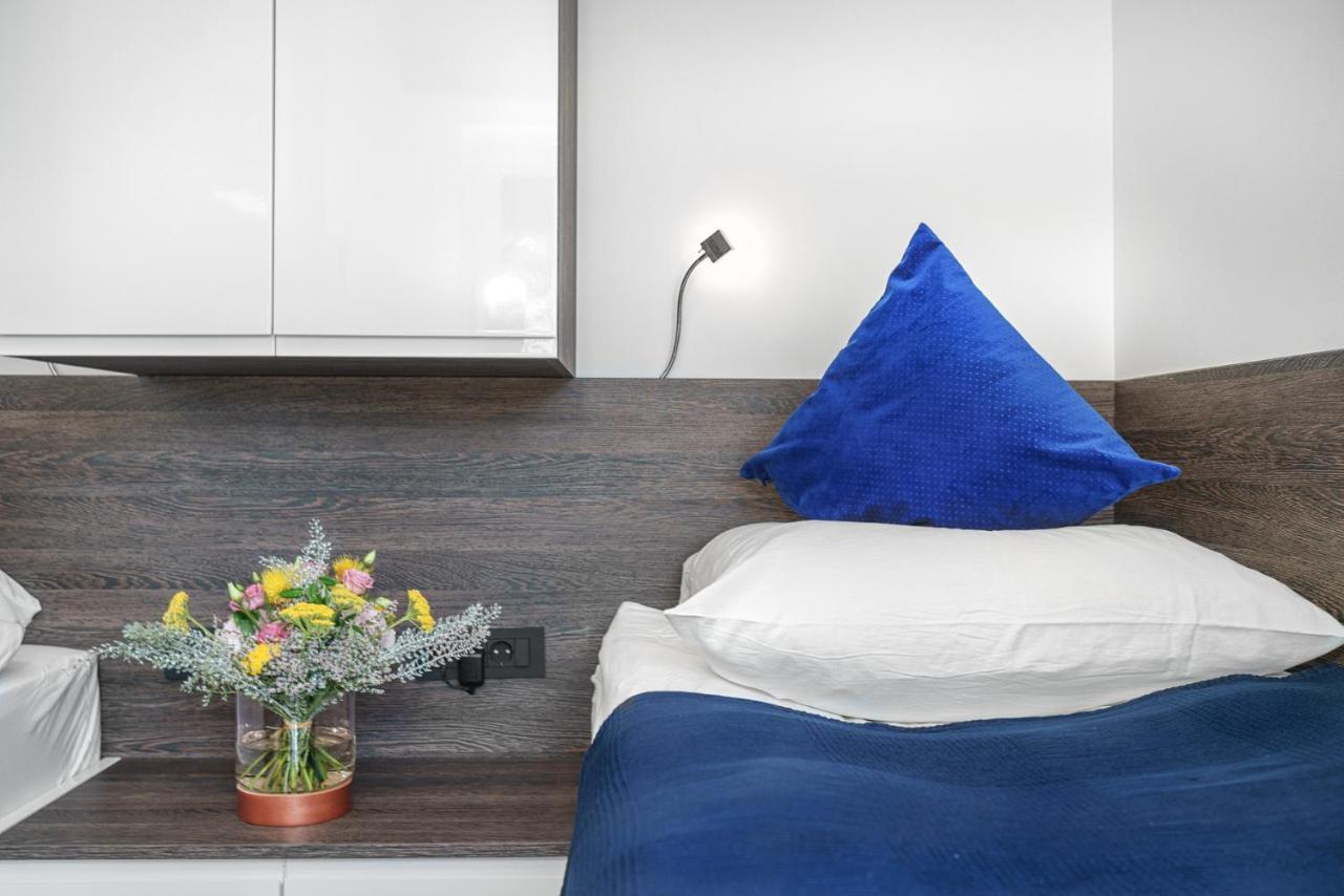 Alexandra Apartments ตรีบูนย์ ภายนอก รูปภาพ