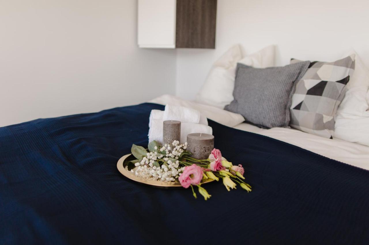 Alexandra Apartments ตรีบูนย์ ภายนอก รูปภาพ